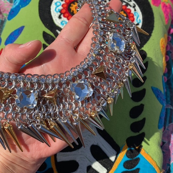 ✨JC✨Rhinestone Spike Drama Necklace - Picture 10 of 12